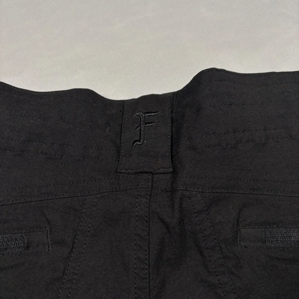 13th Heaven Co Pants Mens 34x32 Black Technical Hiking Outdoor Articulated Knee